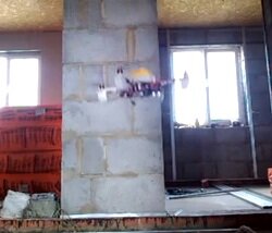 Тест радиоуправляемого квадрокоптера на длительность его полета